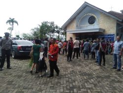 Dalam penjagaan Aparat, Ibadah Minggu Palma di Pringsewu Berlangsung Khidmat dan Aman