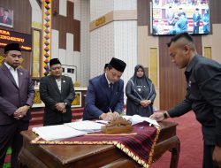 Bupati dan DPRD Pringsewu Teken Nota Kesepakatan KUA-PPAS 2026 & Perubahan 2025