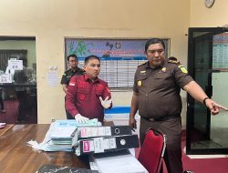 Penyidik Kejari Pringsewu Geledah Kantor Bapenda dan Rumah Terkait Dugaan Korupsi Pengadaan SPPT PBB-P2